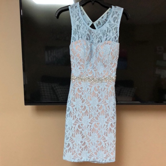 Adorable short occasion dress. - Picture 1 of 4